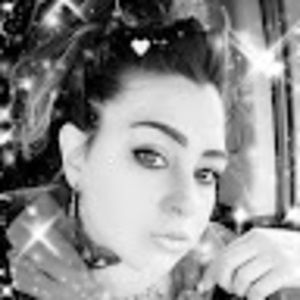 Meet your Posher, Alicia